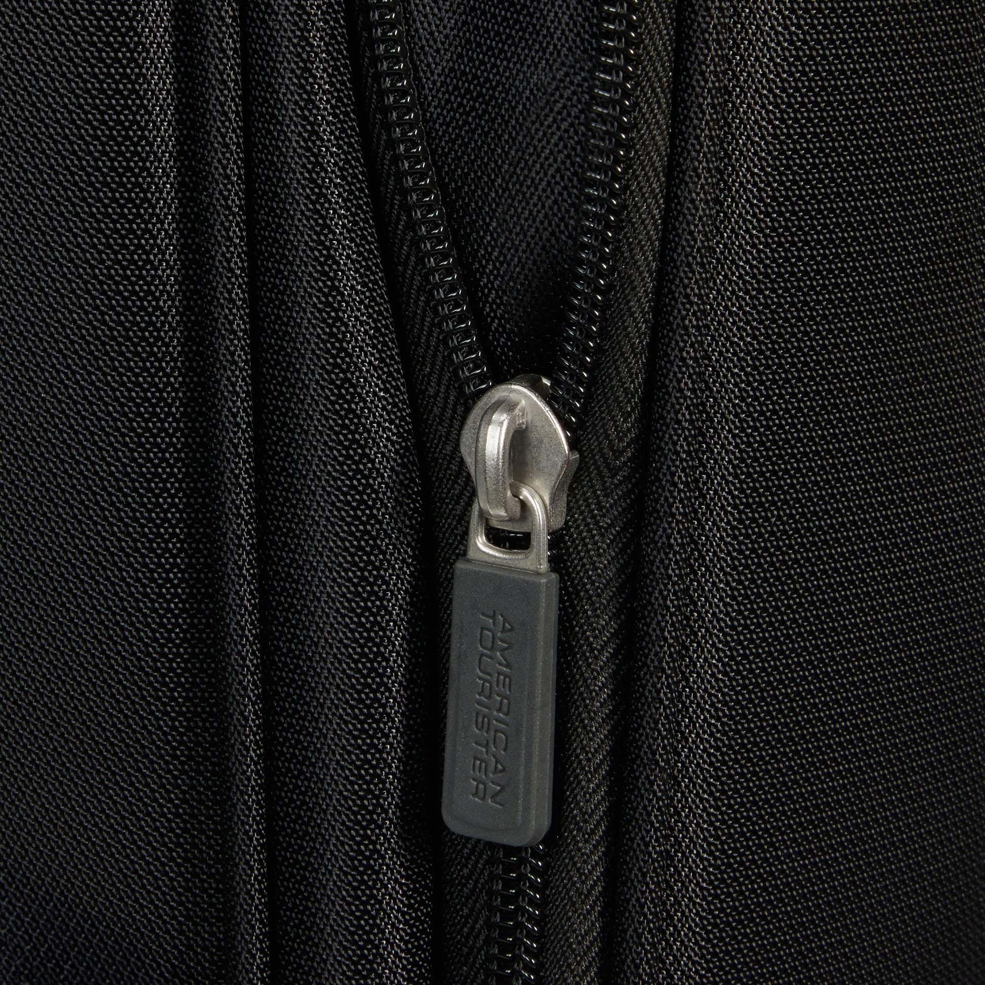 American Tourister Luggage American Tourister Summerride Expandable Spinner Carry-On Luggage