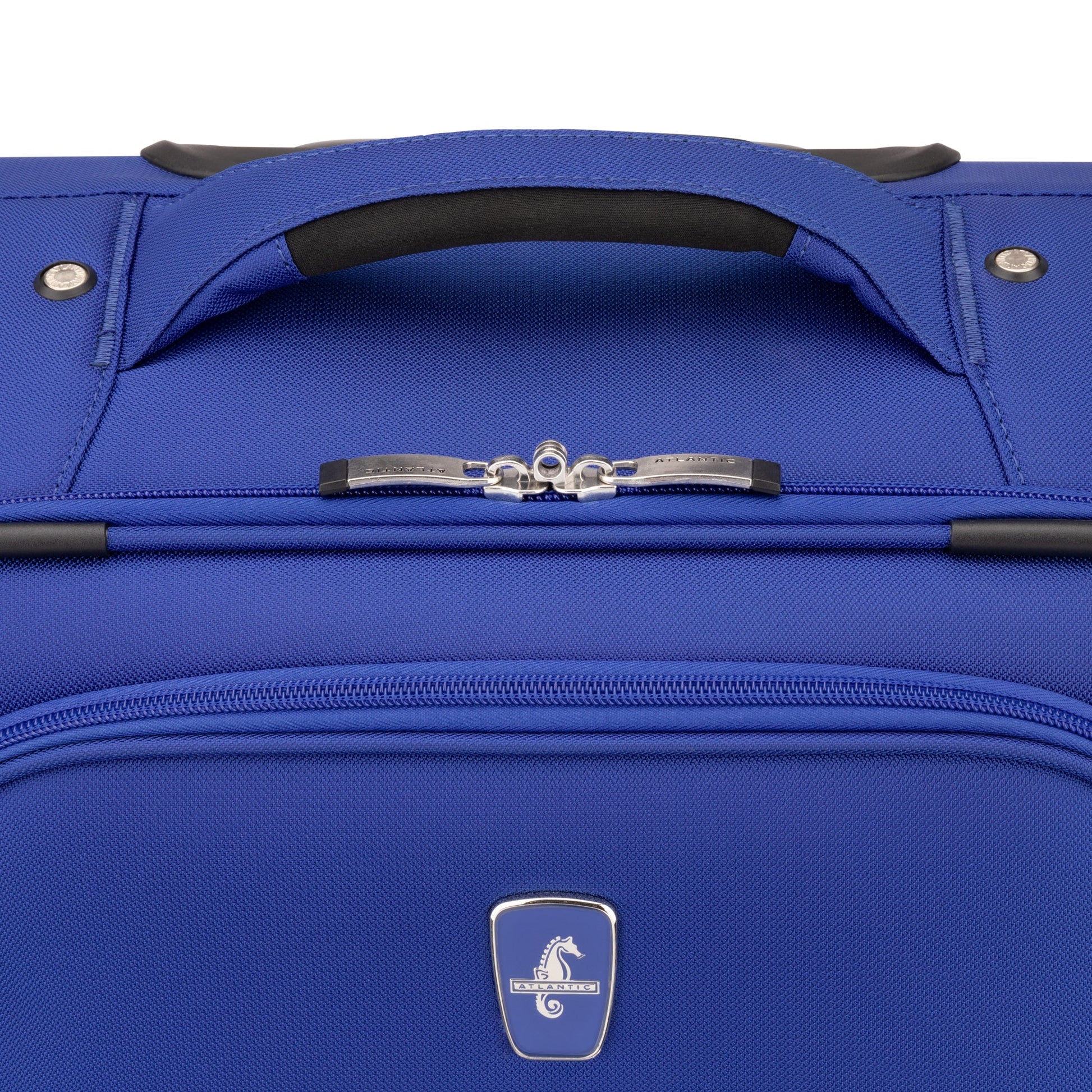 Atlantic Luggage Atlantic Artisan III Spinner Carry-On Luggage