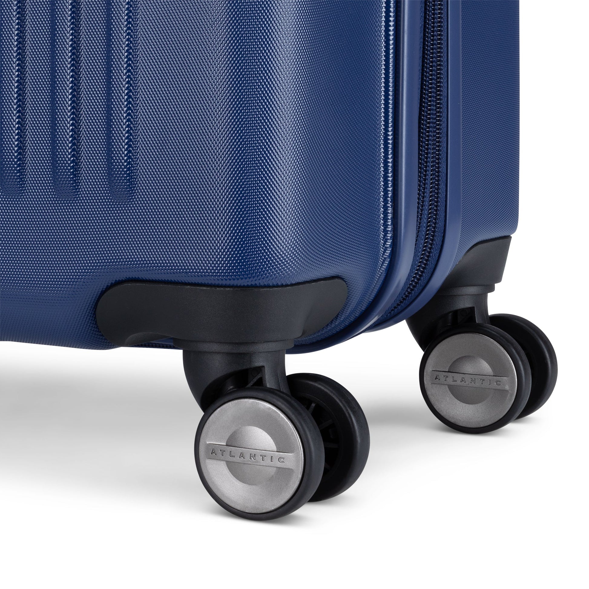 Atlantic Luggage Atlantic Propeller 24" Expandable Upright Luggage