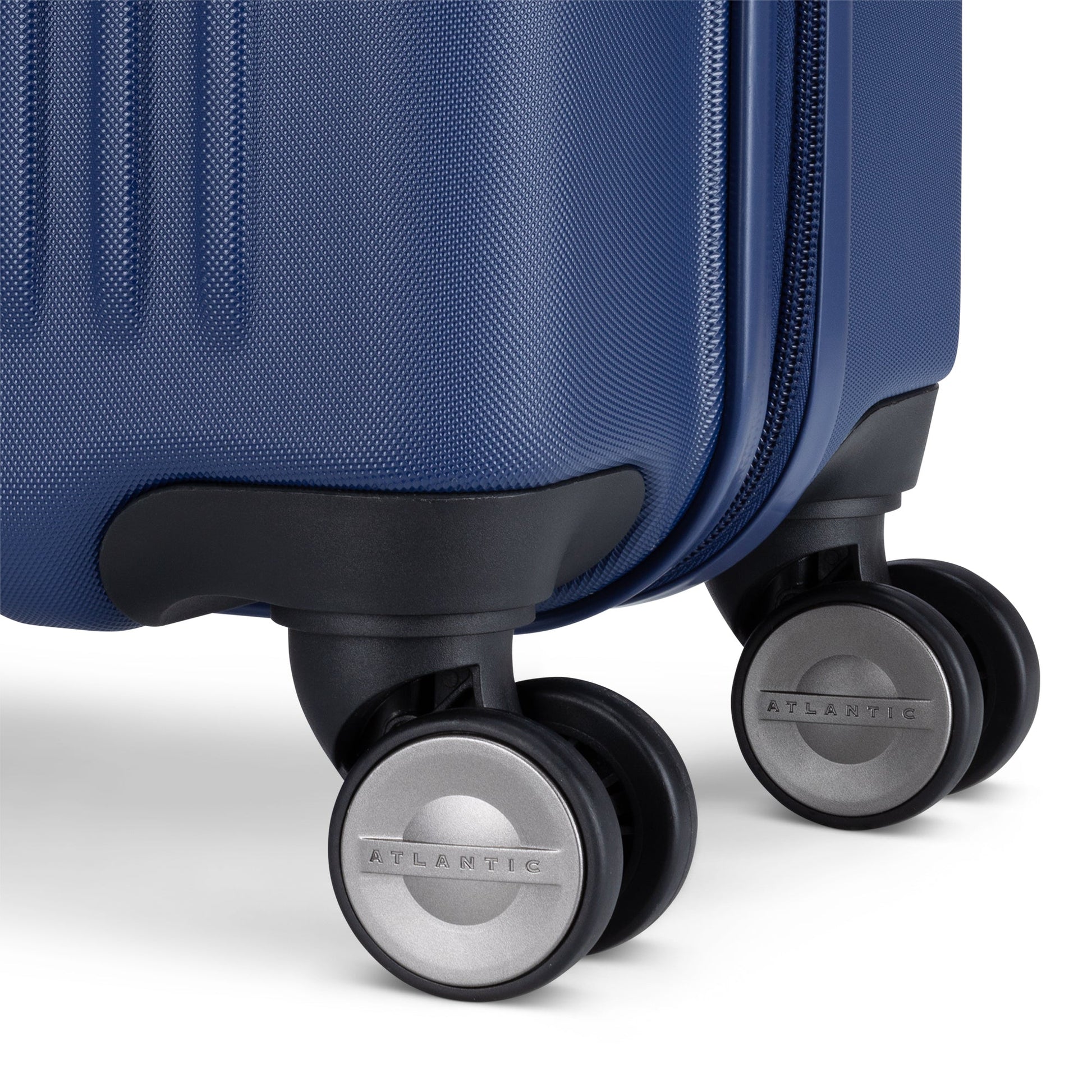 Atlantic Luggage Atlantic Propeller Carry-On Luggage