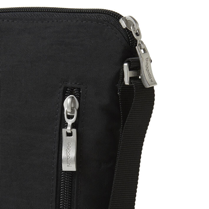 Baggallini Cross-Body Bag Baggallini Pocket Crossbody With RFID