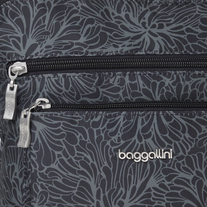 Baggallini Cross-Body Bag Baggallini Pocket Crossbody With RFID