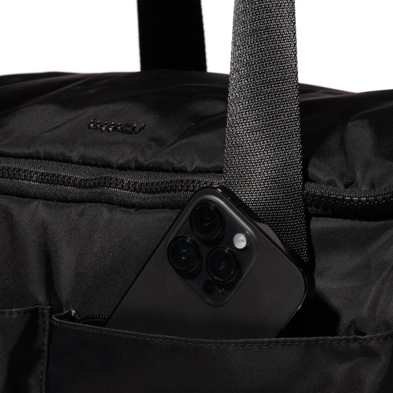 Baggallini Duffles Black Twill Baggallini Deluxe Fifth Avenue Weekender