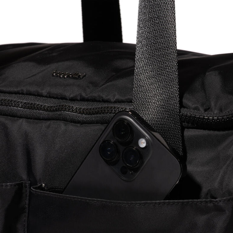 Baggallini Duffles Black Twill Baggallini Deluxe Fifth Avenue Weekender