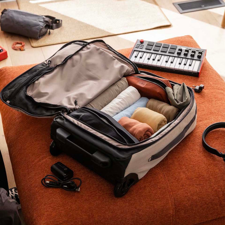 Bellroy Luggage Bellroy Lite Carry-On Luggage
