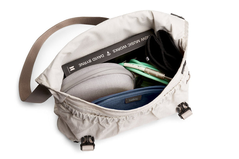 Bellroy Messenger Bags Bellroy Cinch Messenger Bag