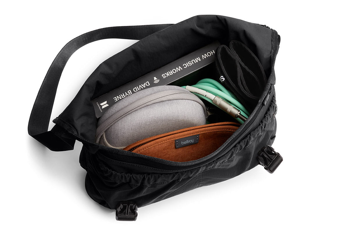 Bellroy Messenger Bags Bellroy Cinch Messenger Bag