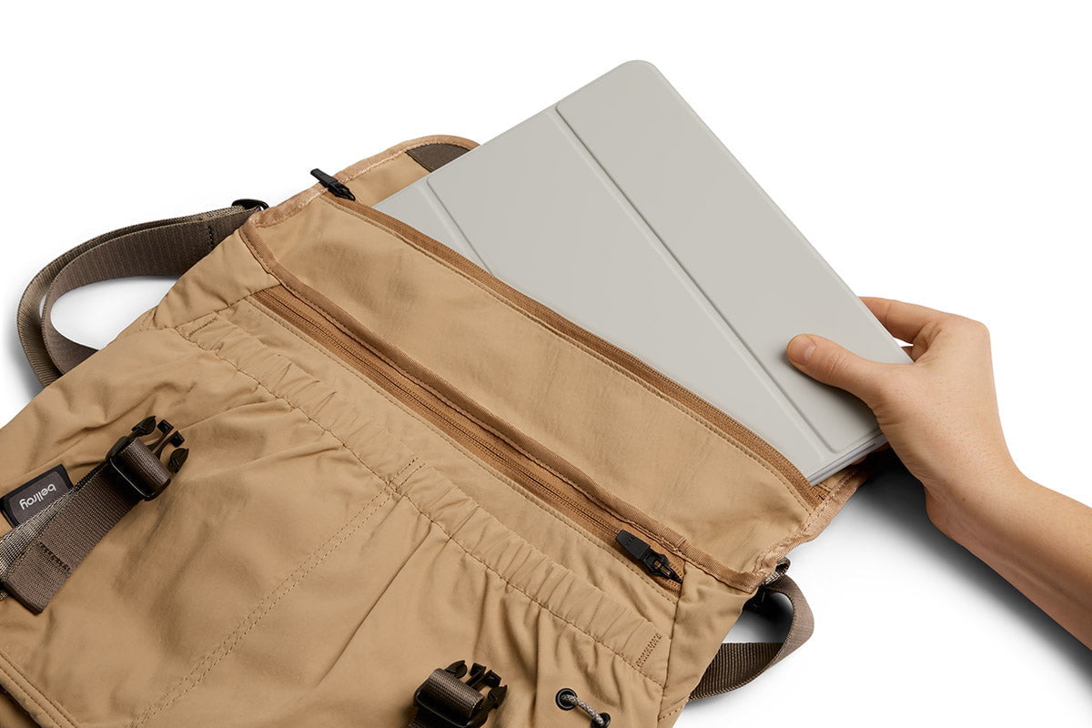 Bellroy Messenger Bags Bellroy Cinch Messenger Bag