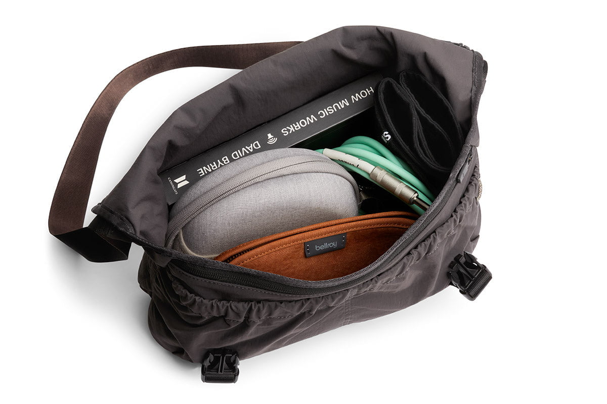 Bellroy Messenger Bags Bellroy Cinch Messenger Bag