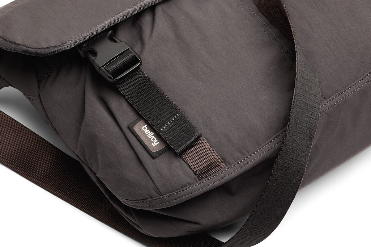 Bellroy Messenger Bags Bellroy Cinch Messenger Bag