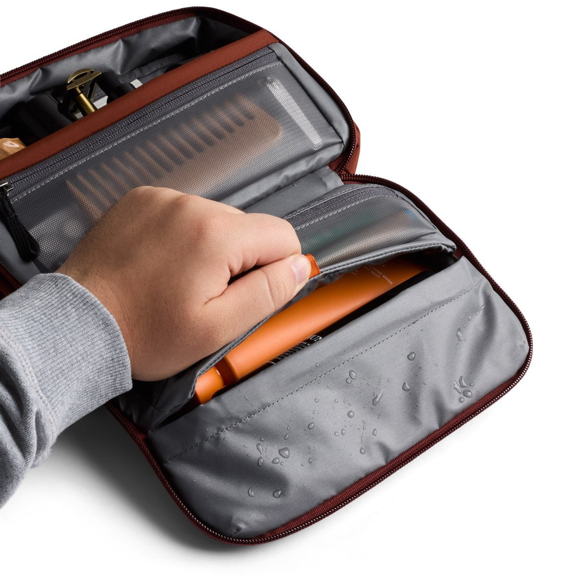 Bellroy Travel Accessories Bellroy Hanging Toiletry Kit