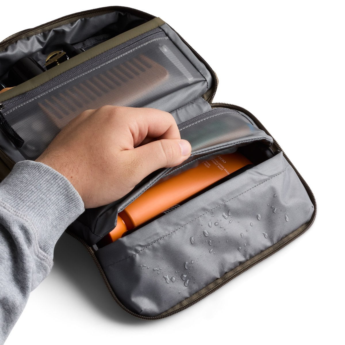 Bellroy Travel Accessories Bellroy Hanging Toiletry Kit