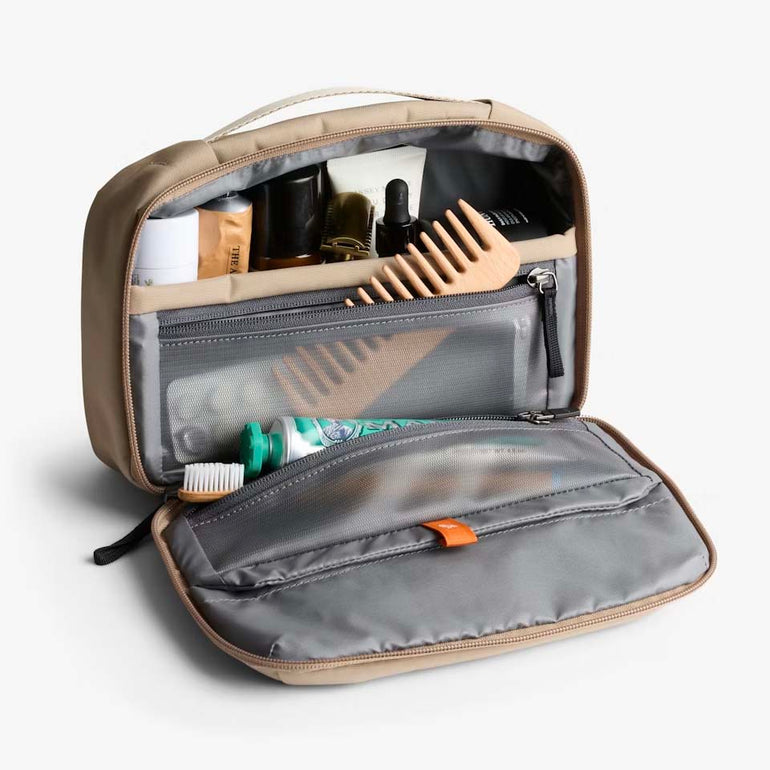 Bellroy Travel Accessories Bellroy Hanging Toiletry Kit