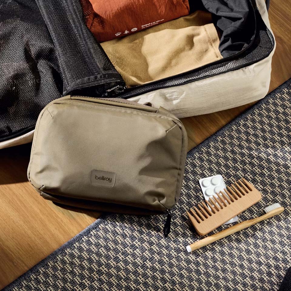 Bellroy Travel Accessories Bellroy Hanging Toiletry Kit