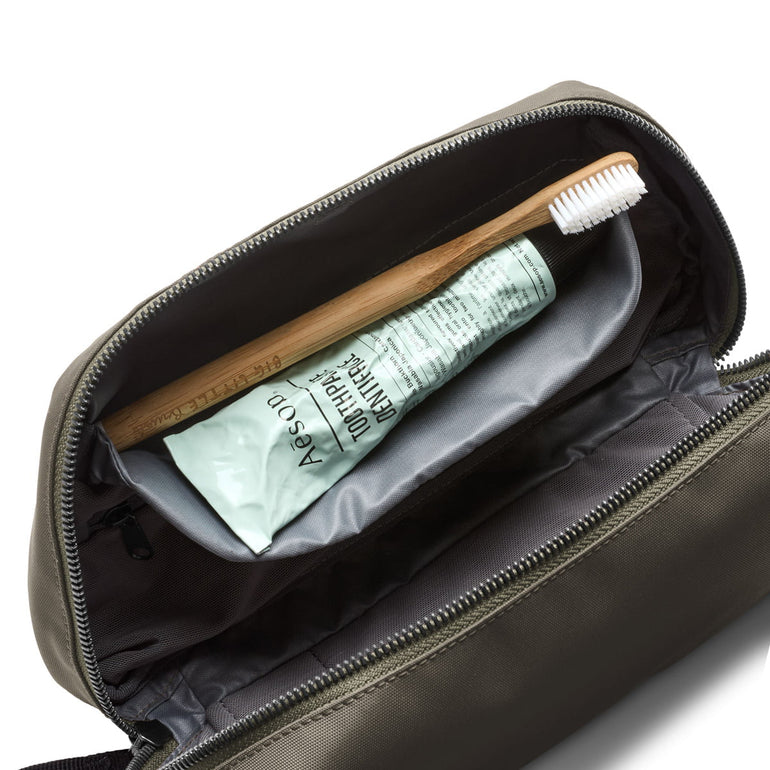 Bellroy Travel Accessories Bellroy Toiletry Kit Plus