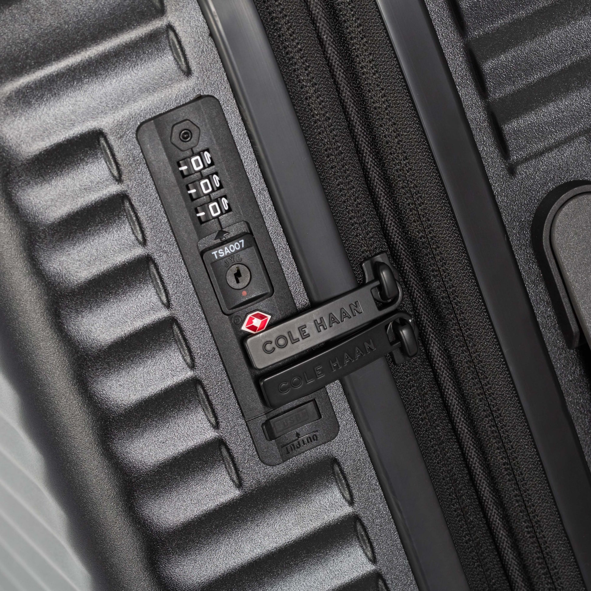 Cole Haan Luggage Cole Haan Traverse Series Premium Hardside Medium Checked Luggage
