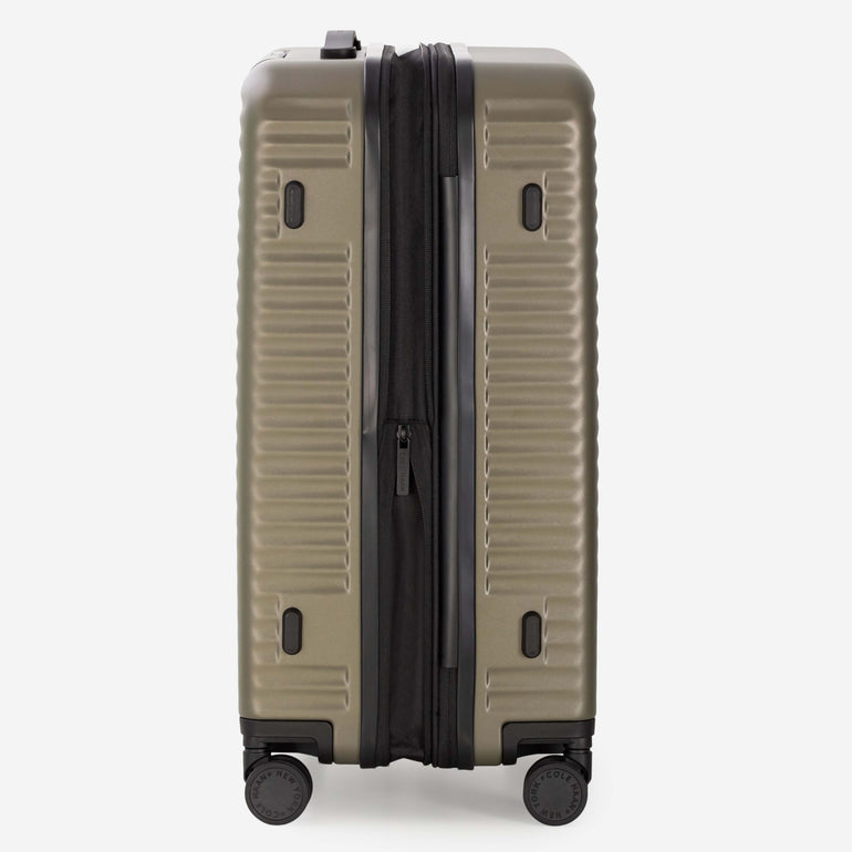 Cole Haan Luggage Cole Haan Traverse Series Premium Hardside Medium Checked Luggage