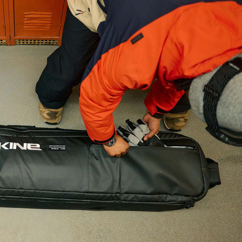 Dakine Snowboard Bag Black Dakine Low Roller Snowboard Bag 157cm - Black