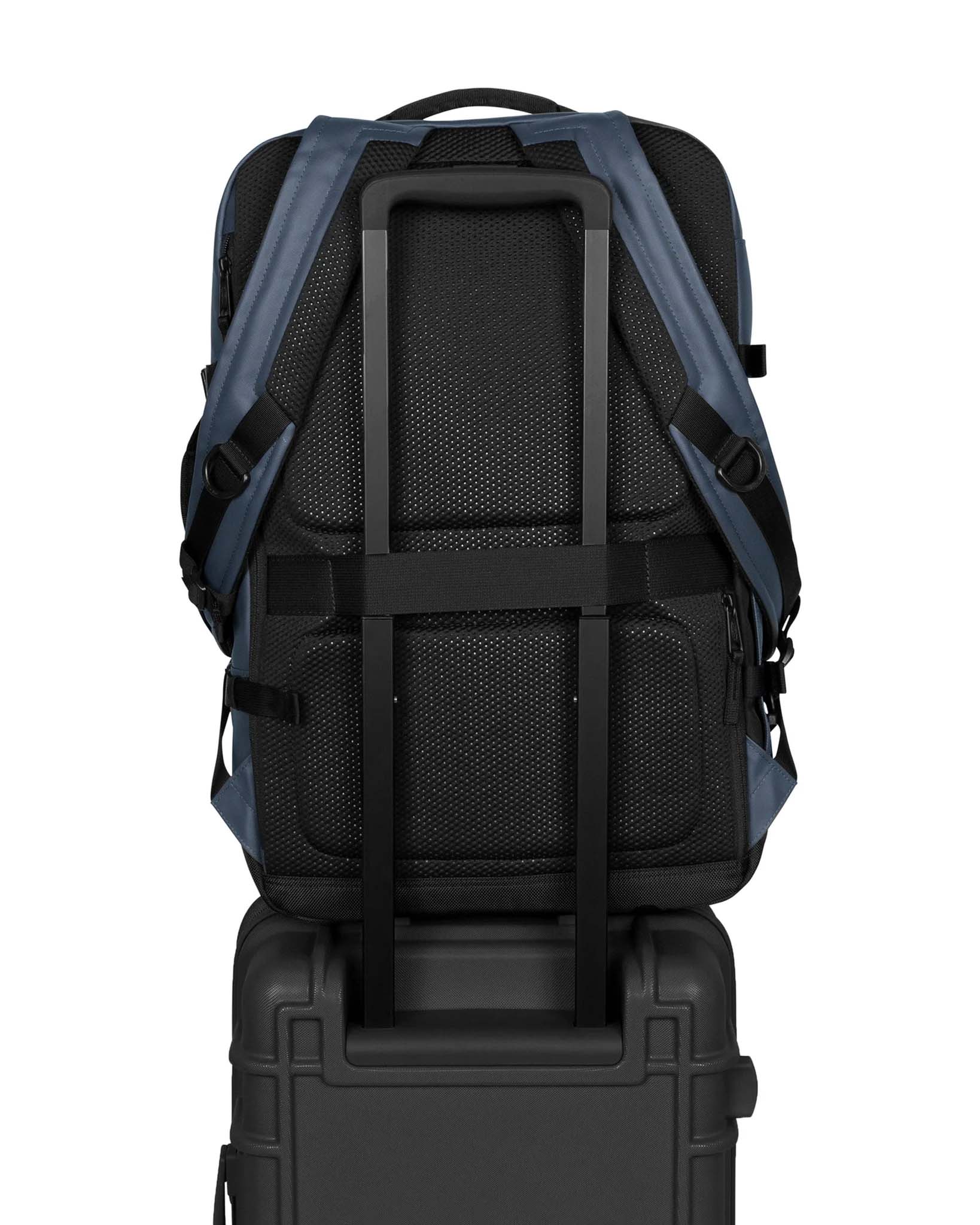 Eastpak Backpacks Admiral Eastpak CNNCT Travelpack CNNCT - Admiral