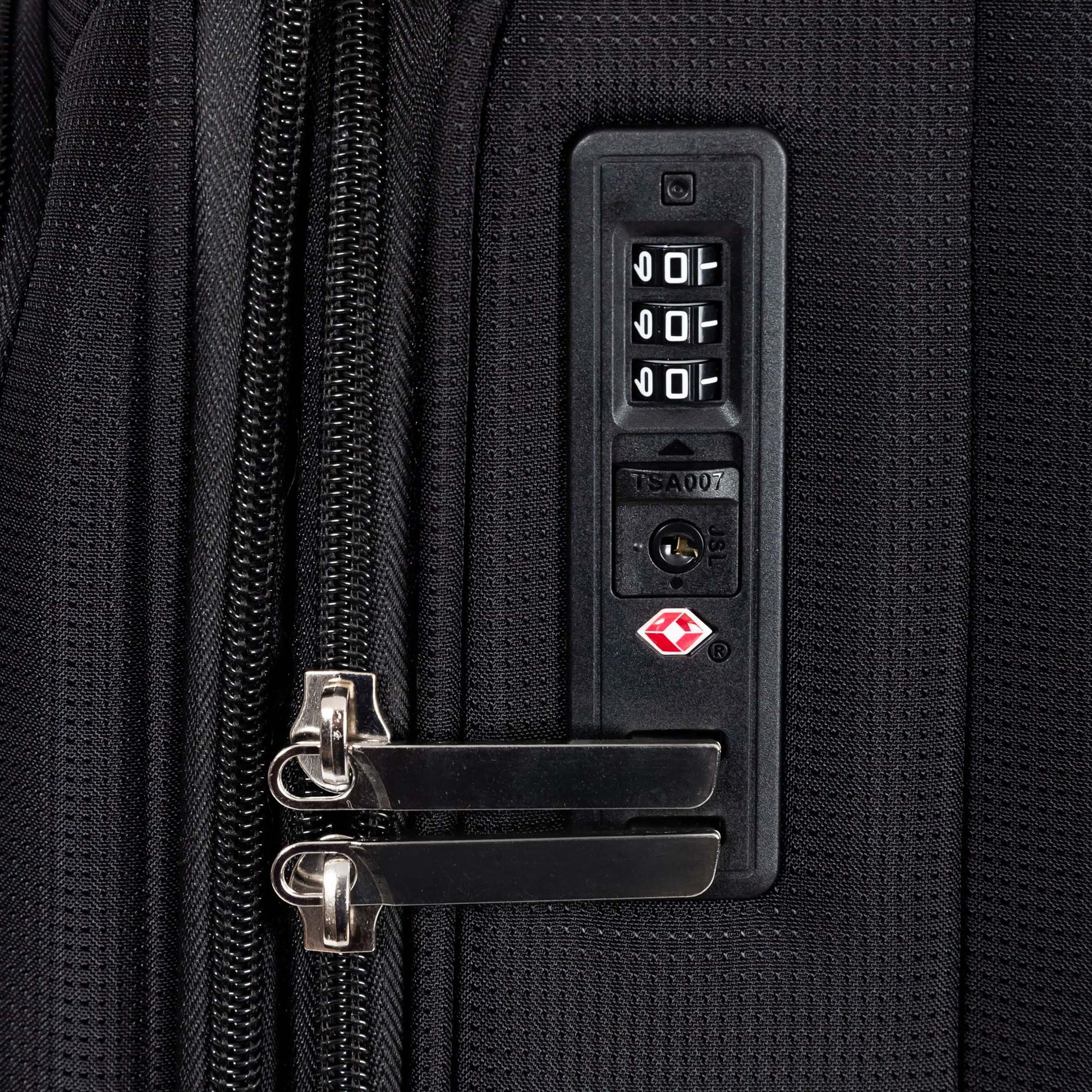 Explorer Luggage Black Explorer Onyx Large Expandable Spinner Luggage