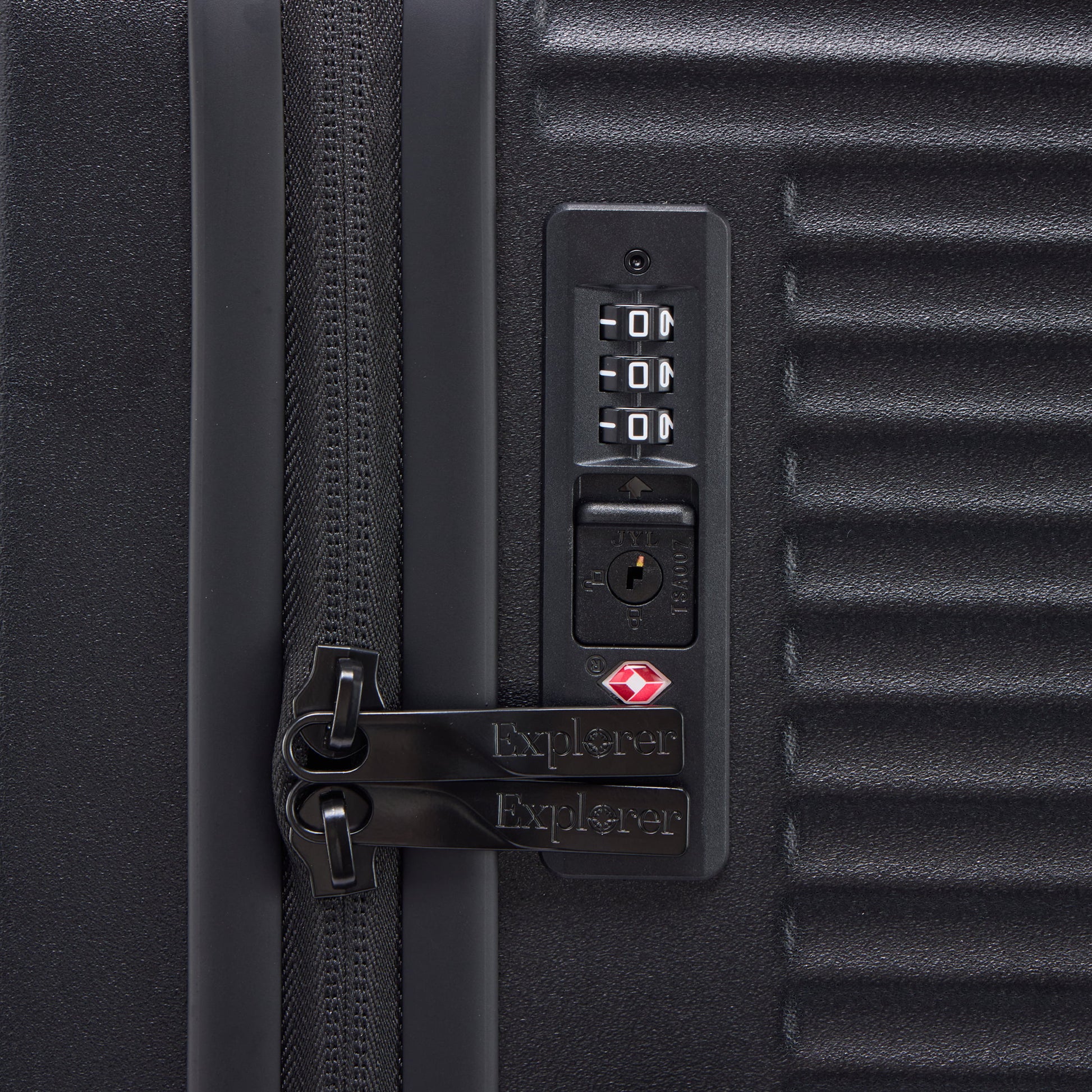 Explorer Luggage Explorer Axis Large Luggage