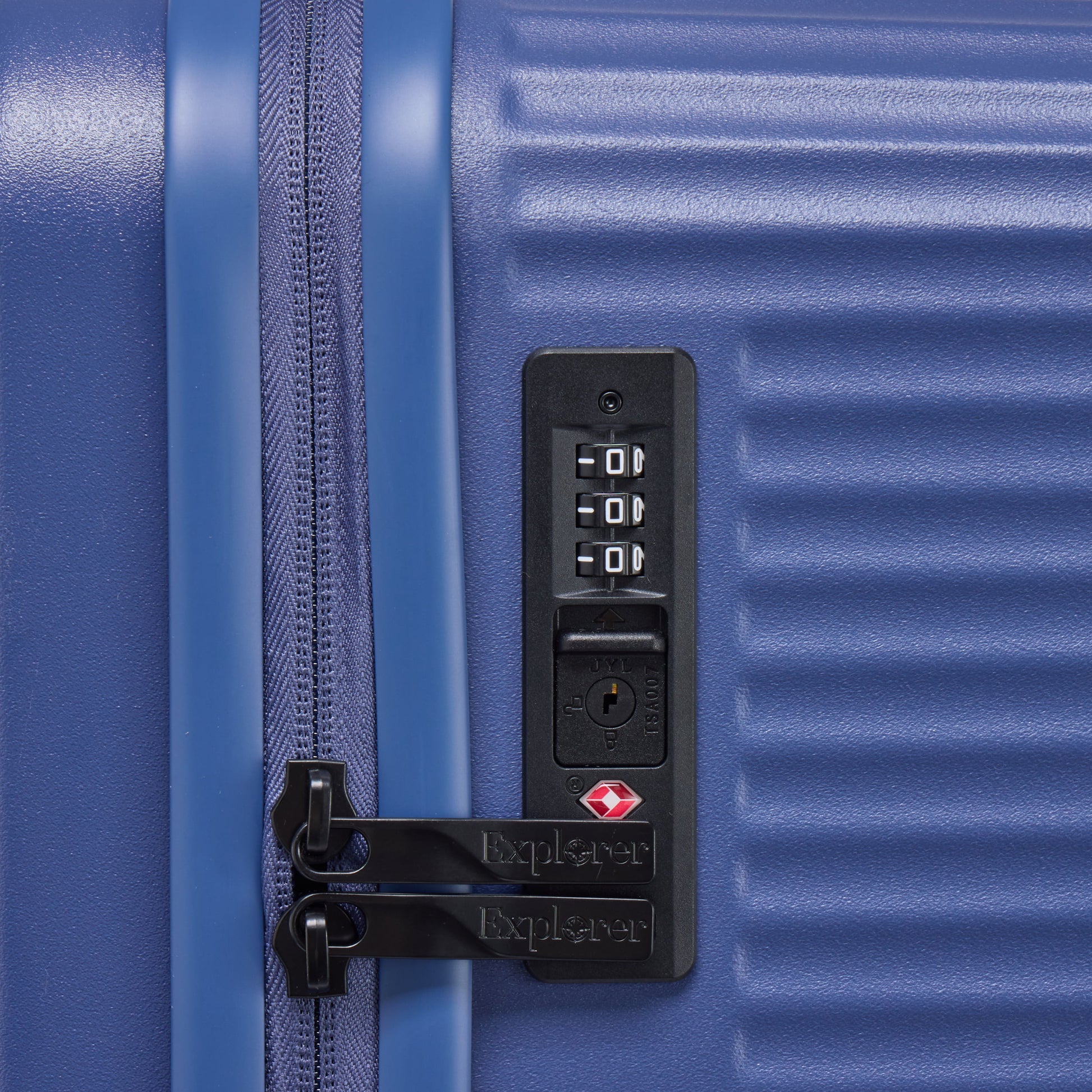 Explorer Luggage Explorer Axis Large Luggage