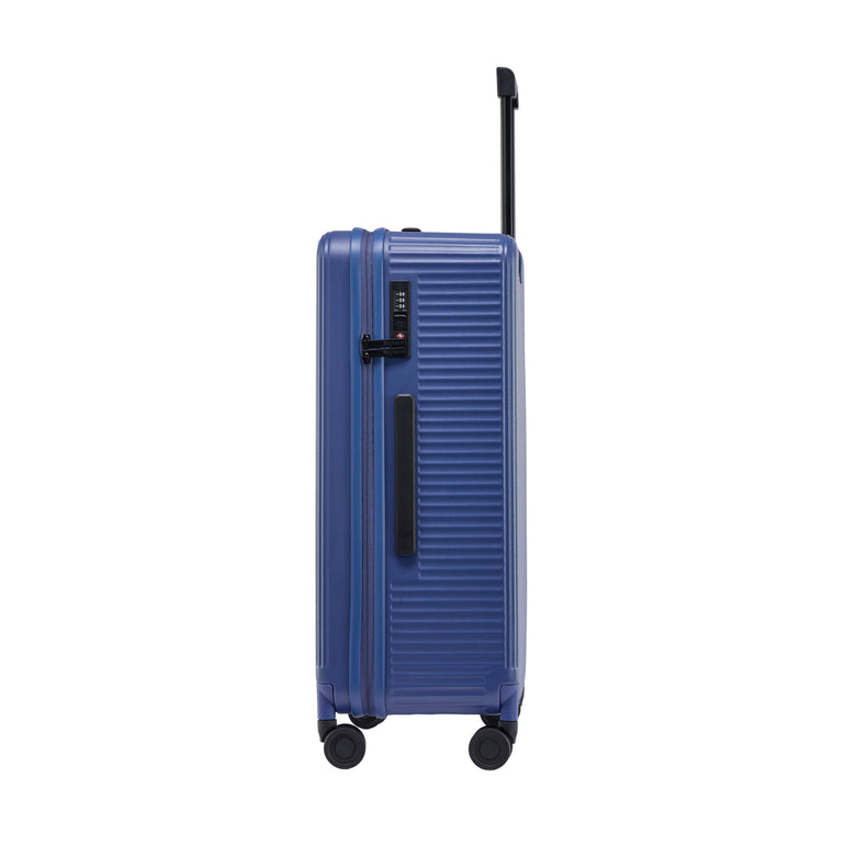 Explorer Luggage Explorer Axis Medium Luggage