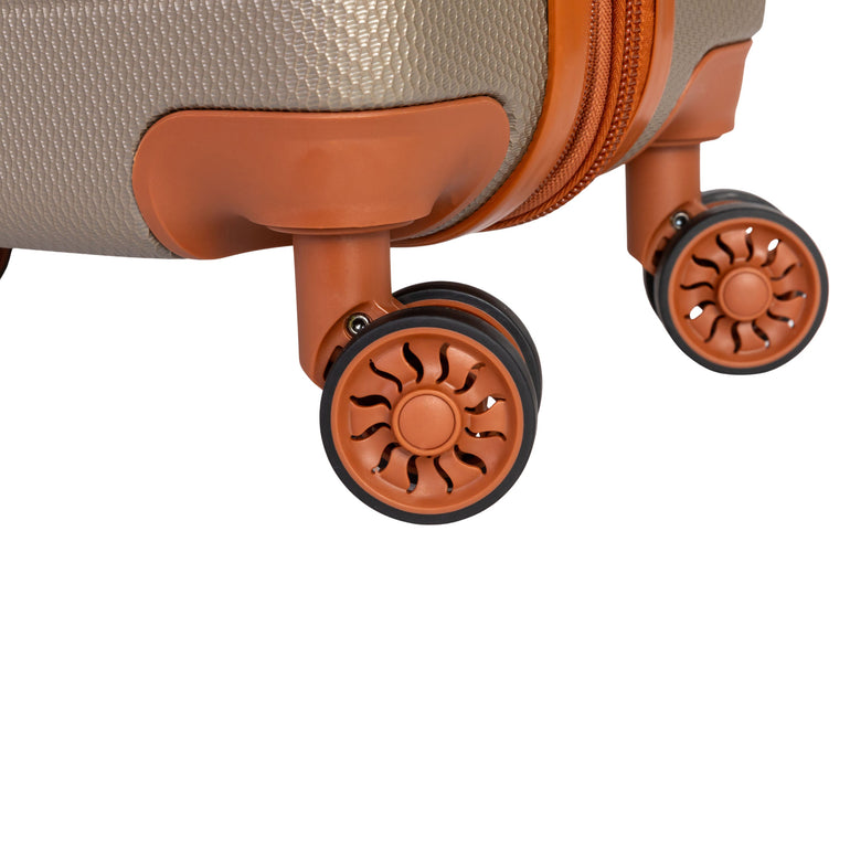 Explorer Luggage Explorer First Class Carry-On Luggage