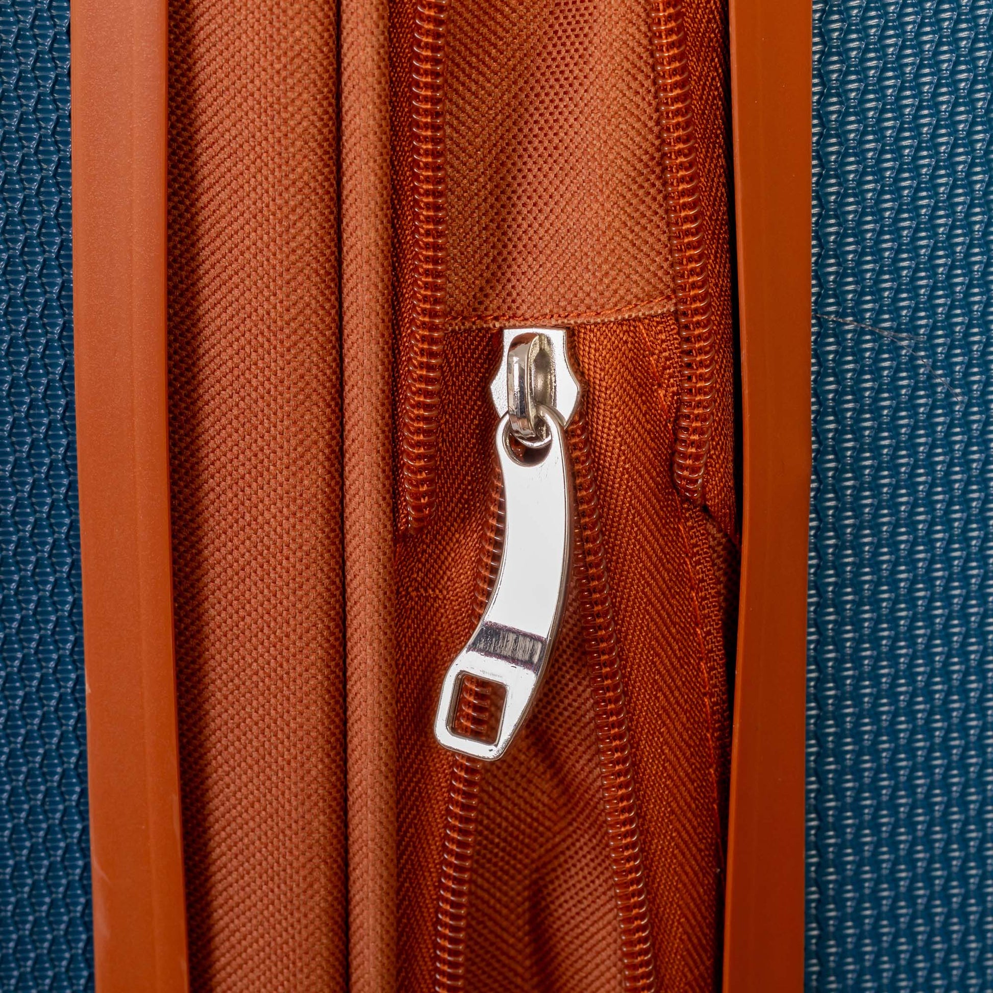 Explorer Luggage Explorer First Class Expandable Medium Luggage