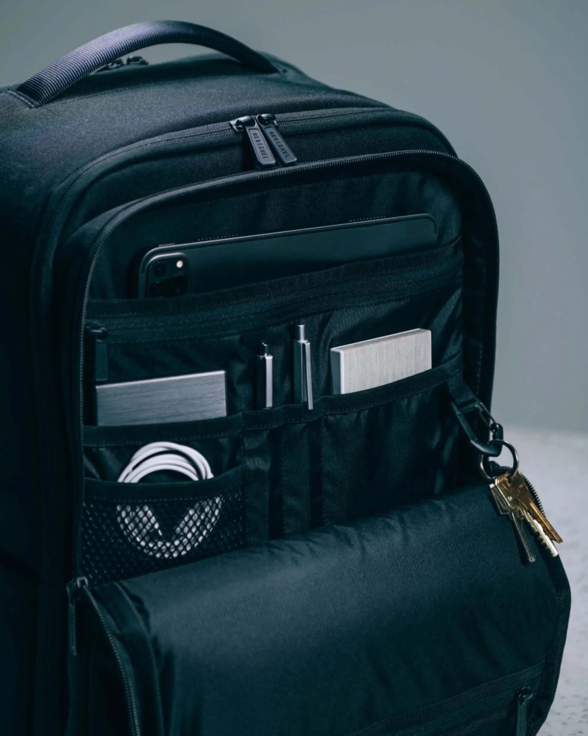 Herschel Backpacks Raven Crosshatch Herschel Kaslo Travel Backpack Tech - Raven Crosshatch