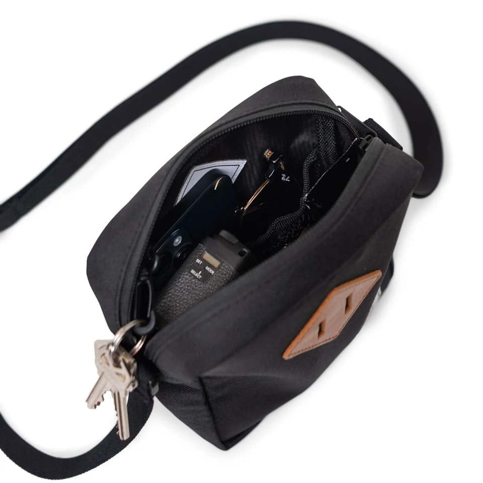 Herschel Cross-Body Bag Black Herschel Heritage Crossbody - Black