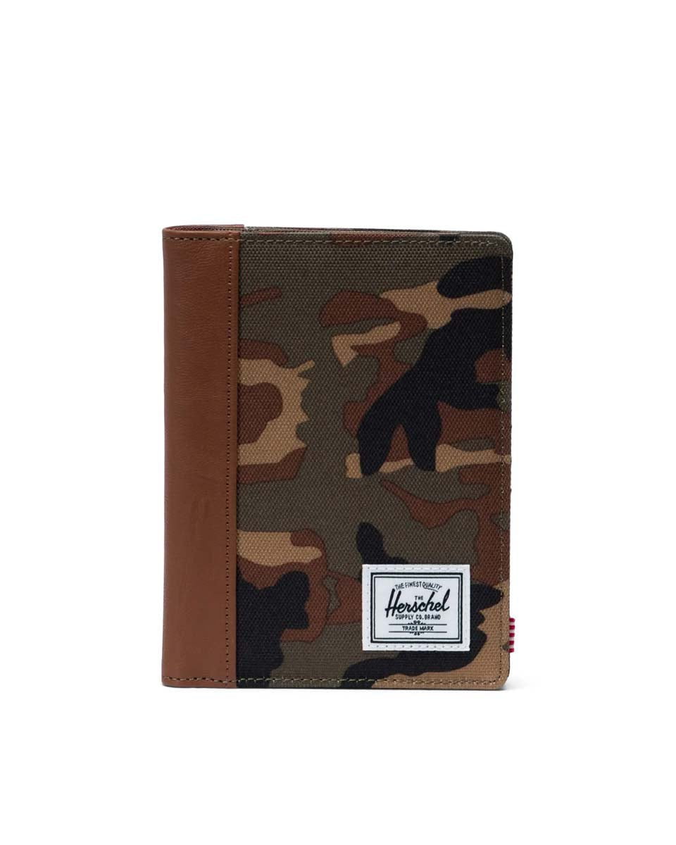 Herschel Passport Case Woodland Camo Herschel Raynor Passport Holder - Woodland Camo