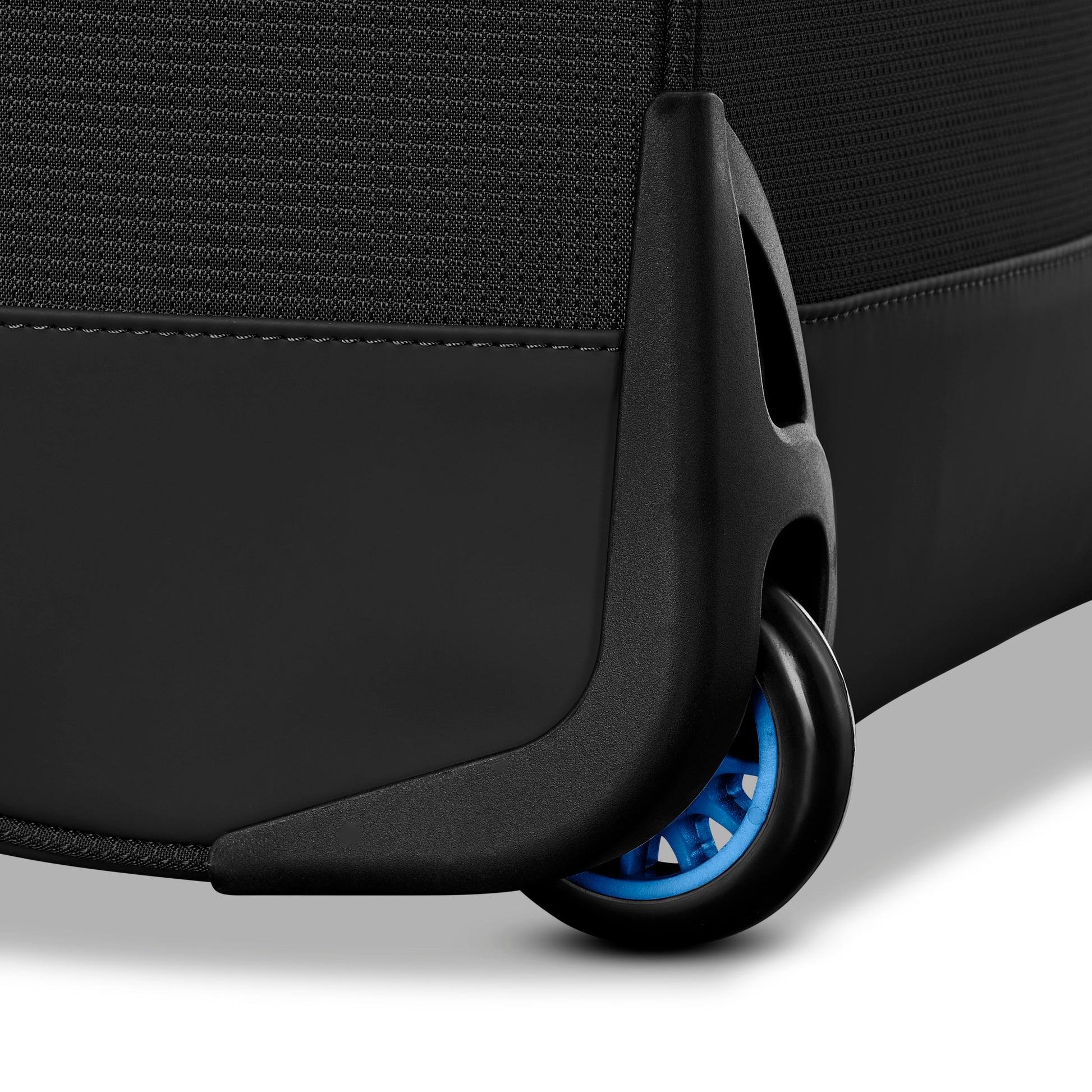 High Sierra Wheeled Duffle Black/Blue High Sierra Hi-Life 28" Wheeled Expandable Duffle