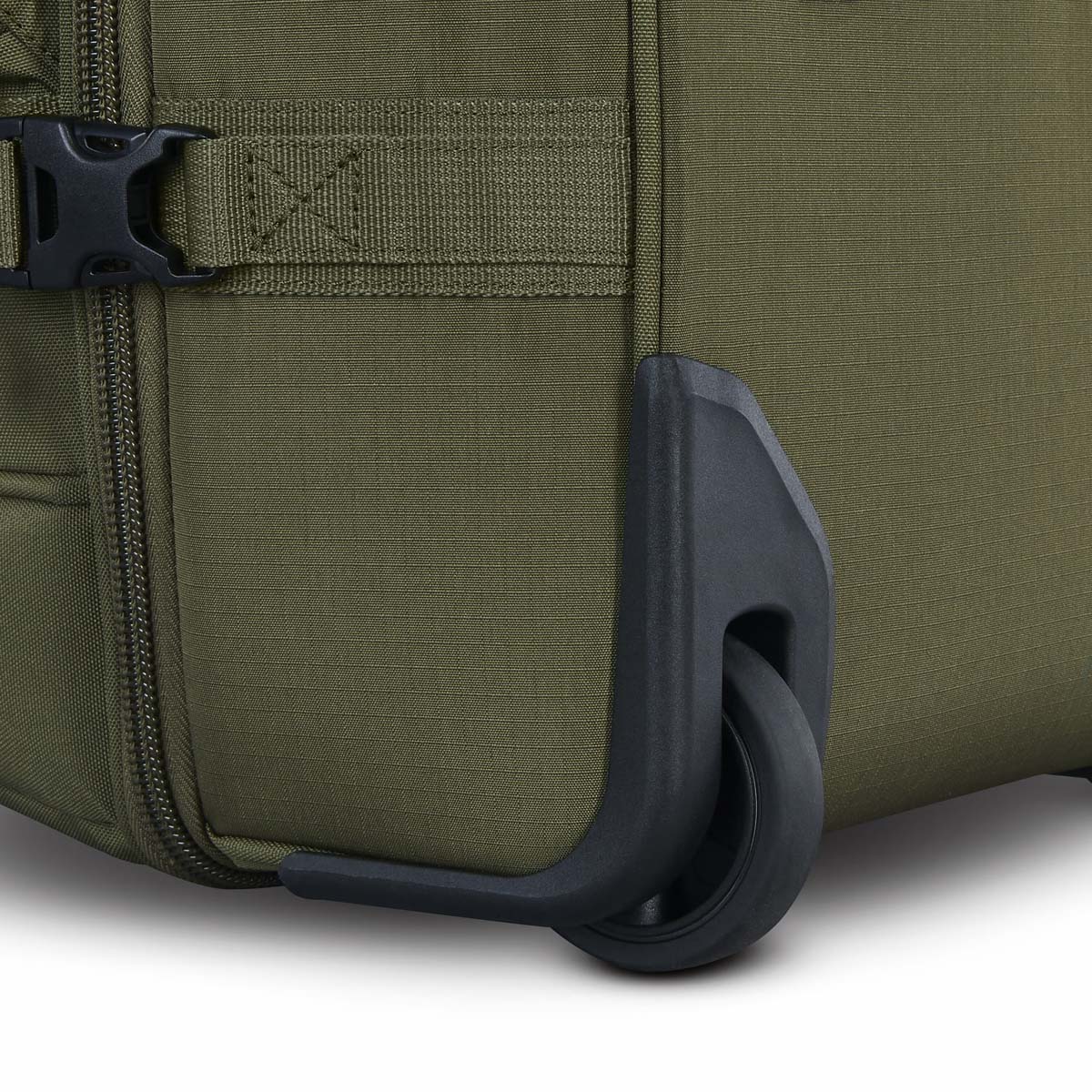 High Sierra Wheeled Duffle High Sierra Pathsetter 32" Wheeled Duffle