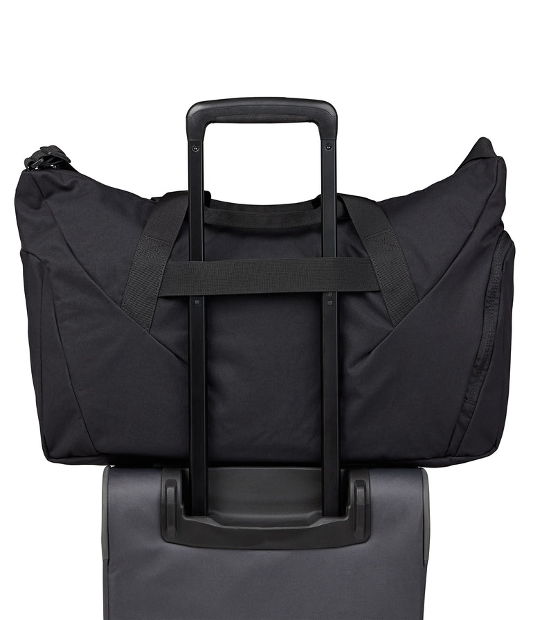 Jansport Duffles Black JanSport Recharge Gym Bag Large - Black