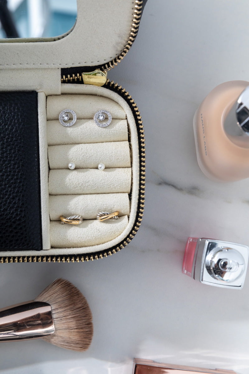 Mia Elyssia Toiletry kit Mia Elyssia Cosmetics & Jewellery Case