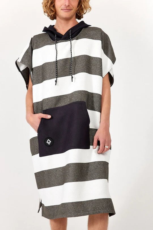 Nomadix Apparel Nomadix Changing Poncho - Stripes Noll Black