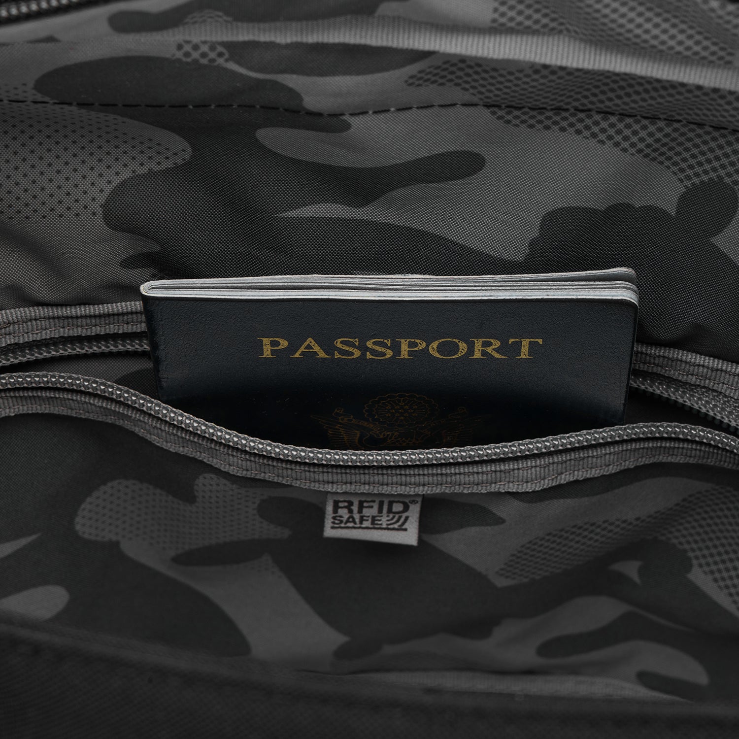 Pacsafe Backpacks Pacsafe GO Anti-Theft Totepack