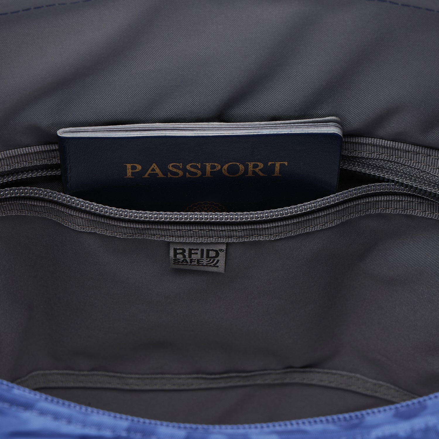Pacsafe Backpacks Pacsafe GO Anti-Theft Totepack