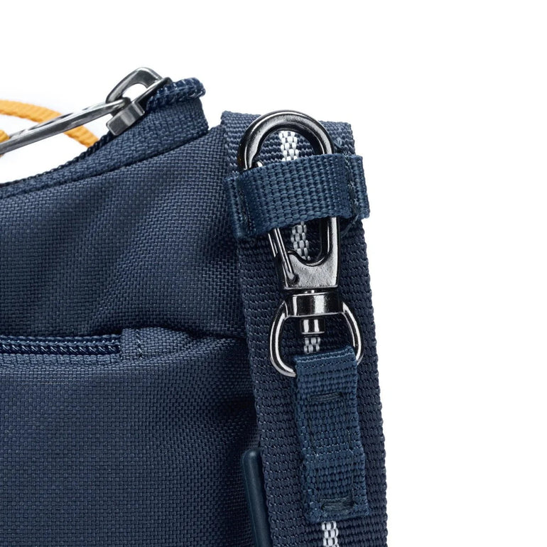 Pacsafe Cross-Body Bag Pacsafe GO Anti-Theft Tech Crossbody