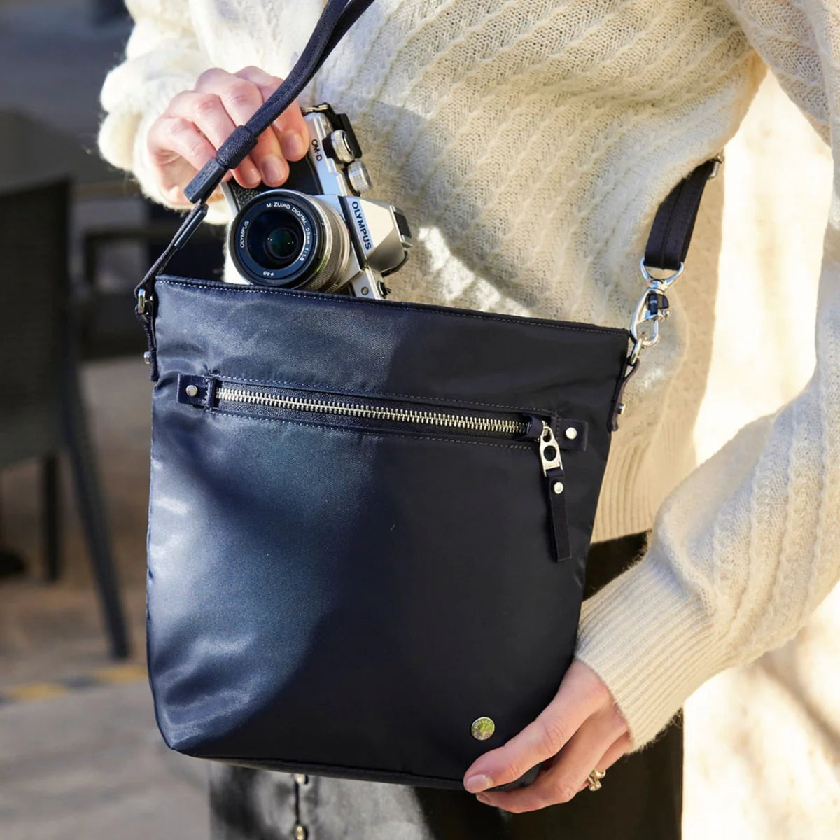 Pacsafe Cross-Body Bag Pacsafe W Anti-Theft Crossbody Bag