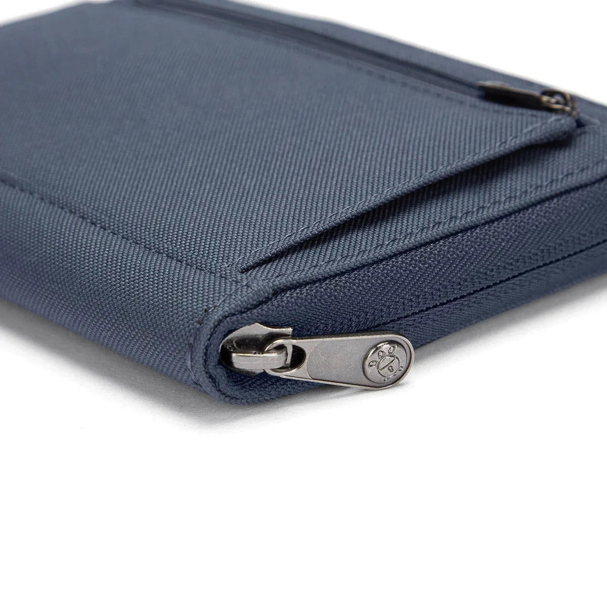 Pacsafe Passport Case Pacsafe RFIDsafe™ RFID Blocking Compact Travel Organizer