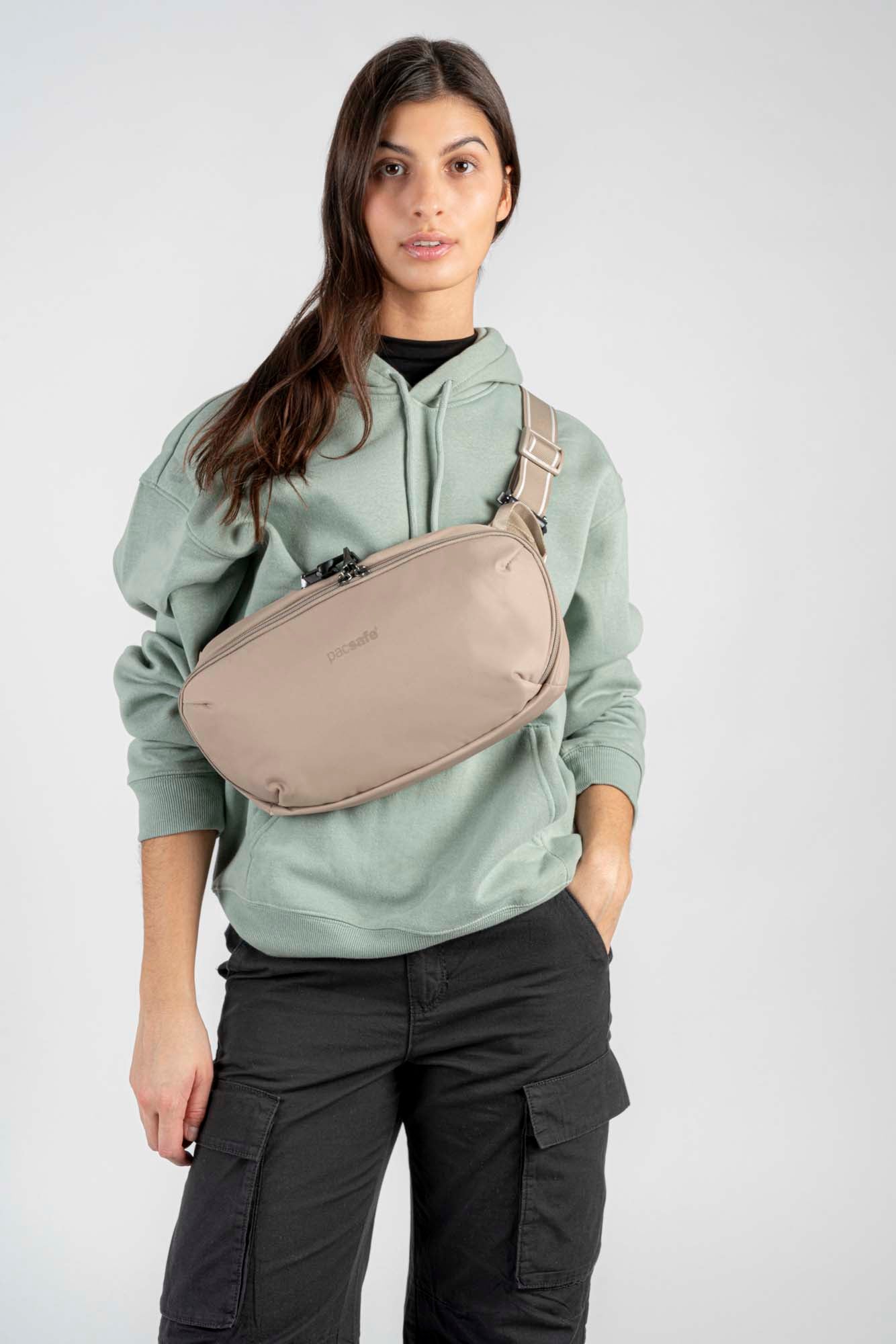 Pacsafe Sling Bag Pacsafe Metrosafe X Anti-Theft Urban Sling