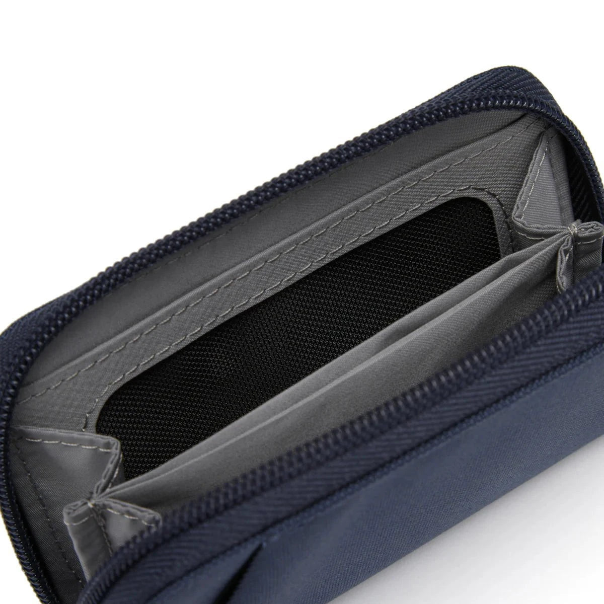 Pacsafe Wallets Pacsafe RFIDsafe™ RFID Blocking Card Wallet