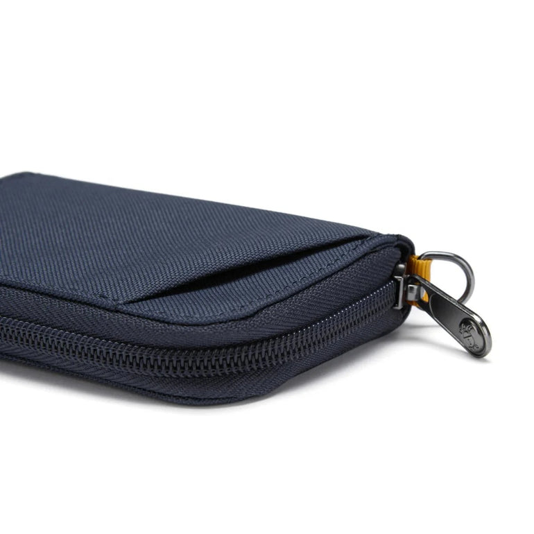 Pacsafe Wallets Pacsafe RFIDsafe™ RFID Blocking Card Wallet