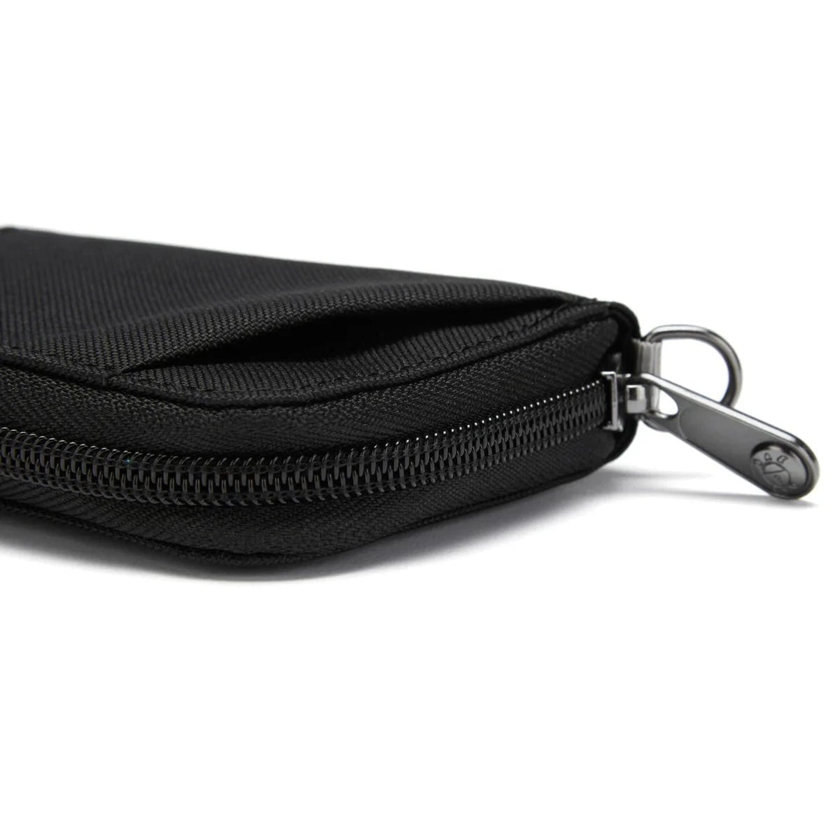 Pacsafe Wallets Pacsafe RFIDsafe™ RFID Blocking Card Wallet