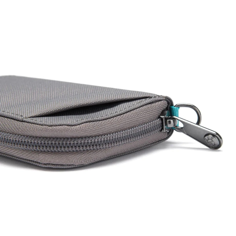 Pacsafe Wallets Pacsafe RFIDsafe™ RFID Blocking Card Wallet