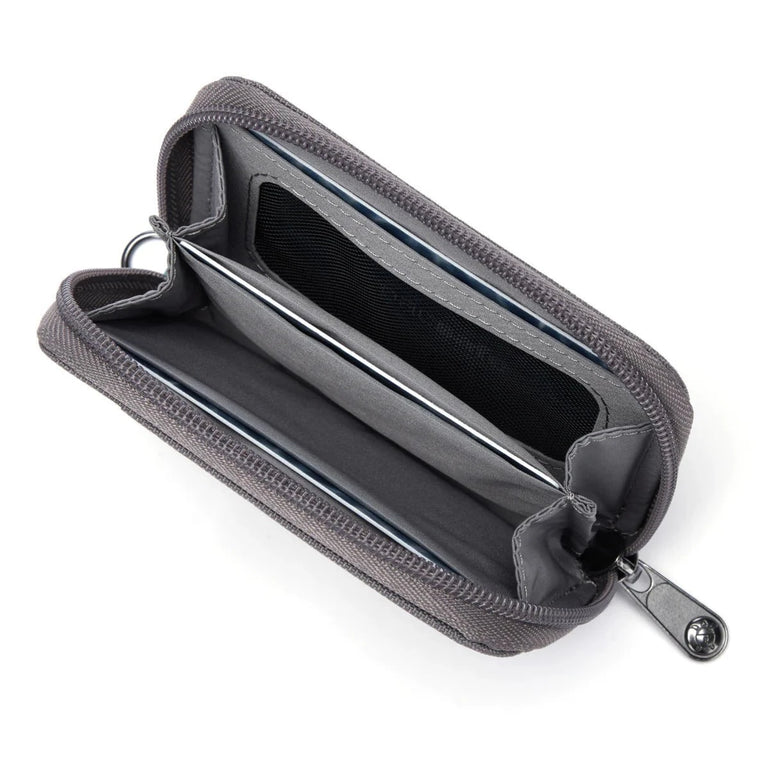 Pacsafe Wallets Pacsafe RFIDsafe™ RFID Blocking Card Wallet