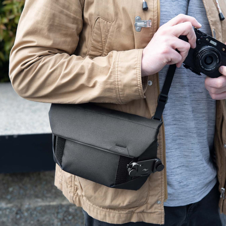 Peak Design Cross-Body Bag Peak Design Field Pouch V2