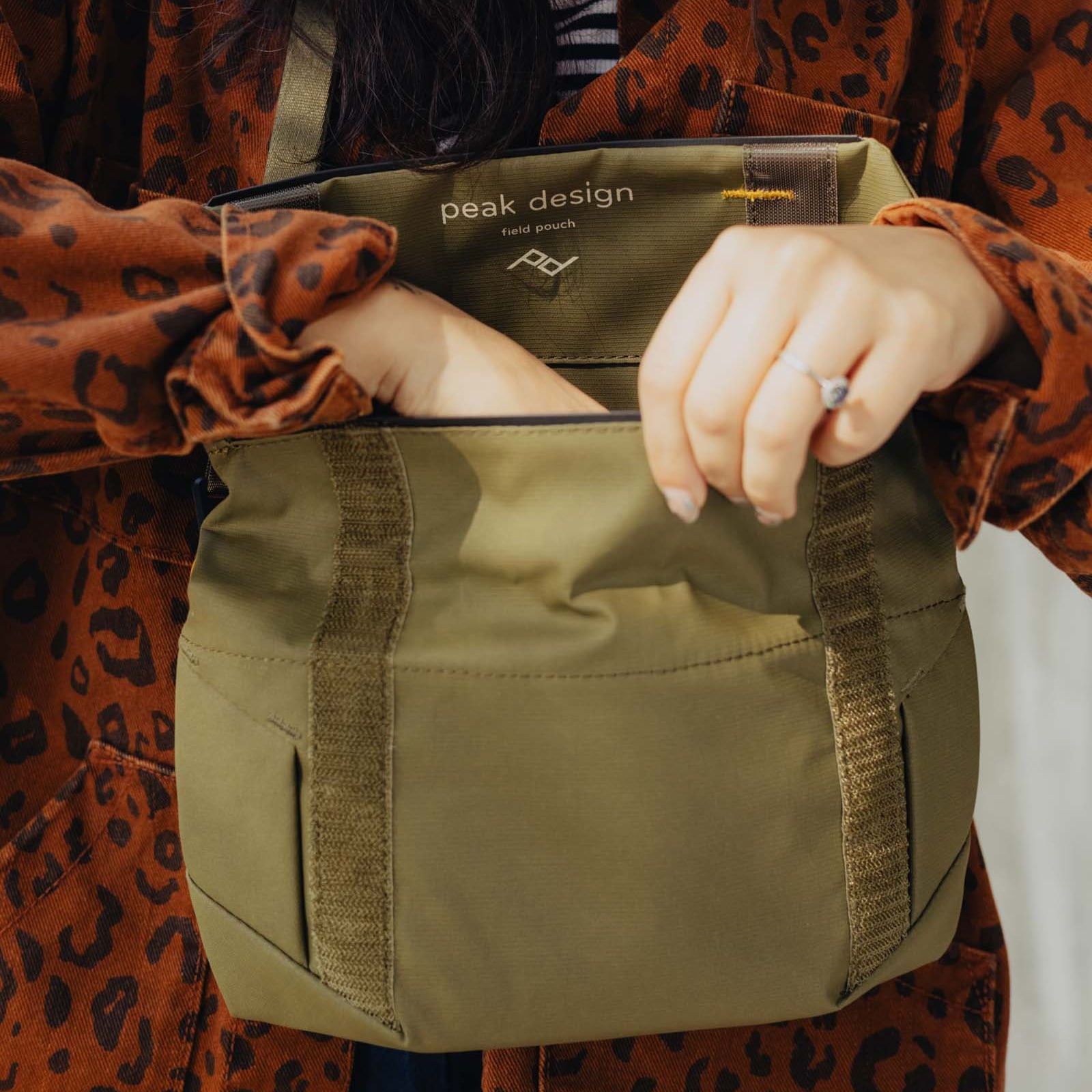 Peak Design Cross-Body Bag Peak Design Field Pouch V2